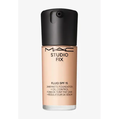 MAC STUDIO FIX FLUID SPF15 - Fondotinta