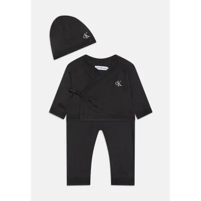 Calvin Klein Jeans BABY BLEND GIFTPACK UNISEX - Berretto