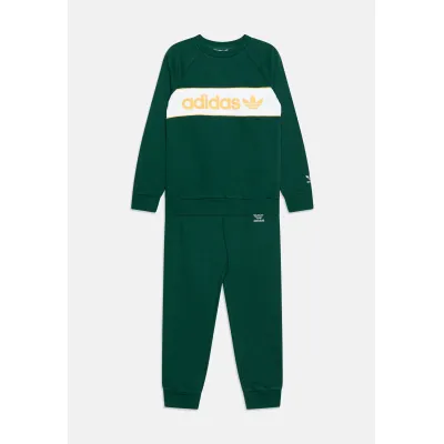 adidas Originals CREW KIDS UNISEX SET - Tuta