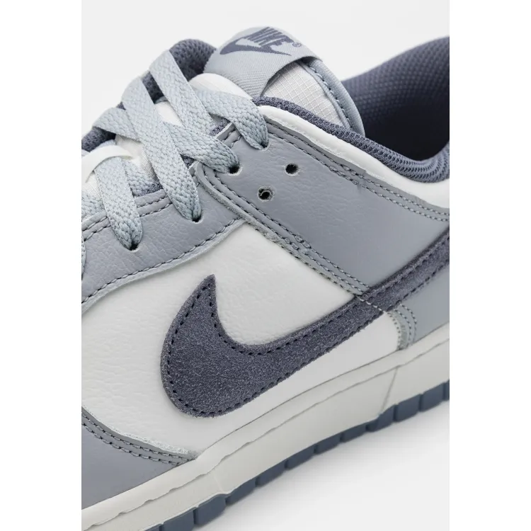 Nike Sportswear NIKE DUNK LOW RETRO PRM ESS+ - Sneakers basse