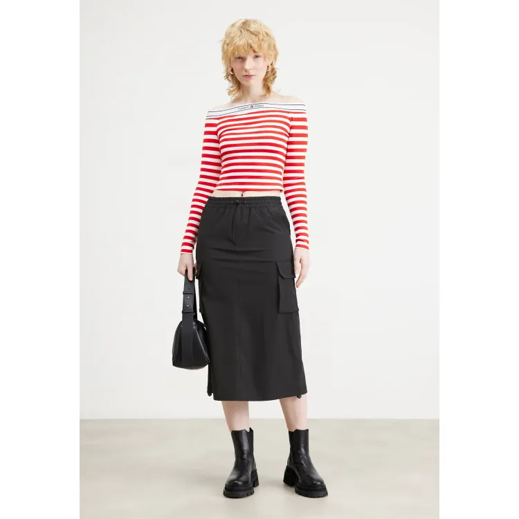 Tommy Jeans LOGO TAPE OFF SHOULDER - Maglietta a manica lunga