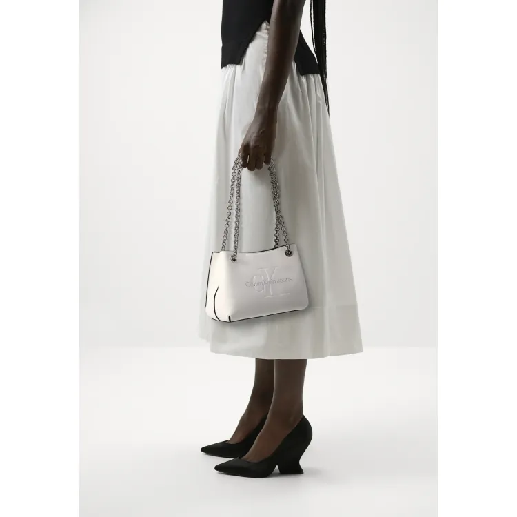 Calvin Klein Jeans SCULPTED SHOULDER BAG MONO - Borsa a mano