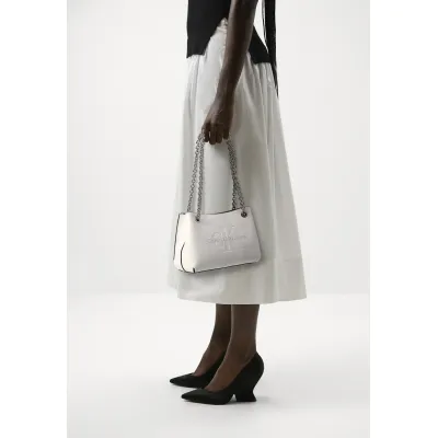 Calvin Klein Jeans SCULPTED SHOULDER BAG MONO - Borsa a mano
