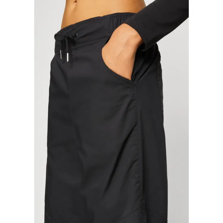 Nike Sportswear PANT - Pantaloni
