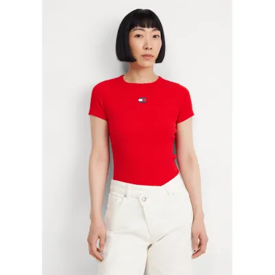 Tommy Jeans SLIM BADGE TEE - T-shirt con stampa