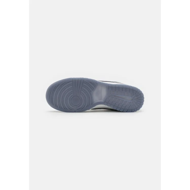 Nike Sportswear NIKE DUNK LOW RETRO PRM ESS+ - Sneakers basse