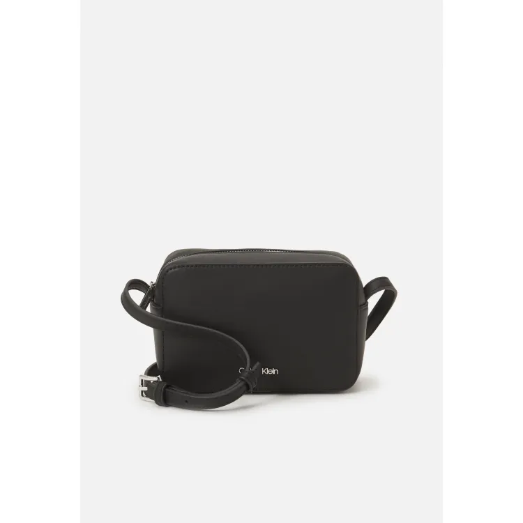 Calvin Klein MUST CAMERA BAG - Borsa a tracolla