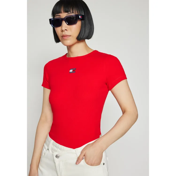 Tommy Jeans SLIM BADGE TEE - T-shirt con stampa